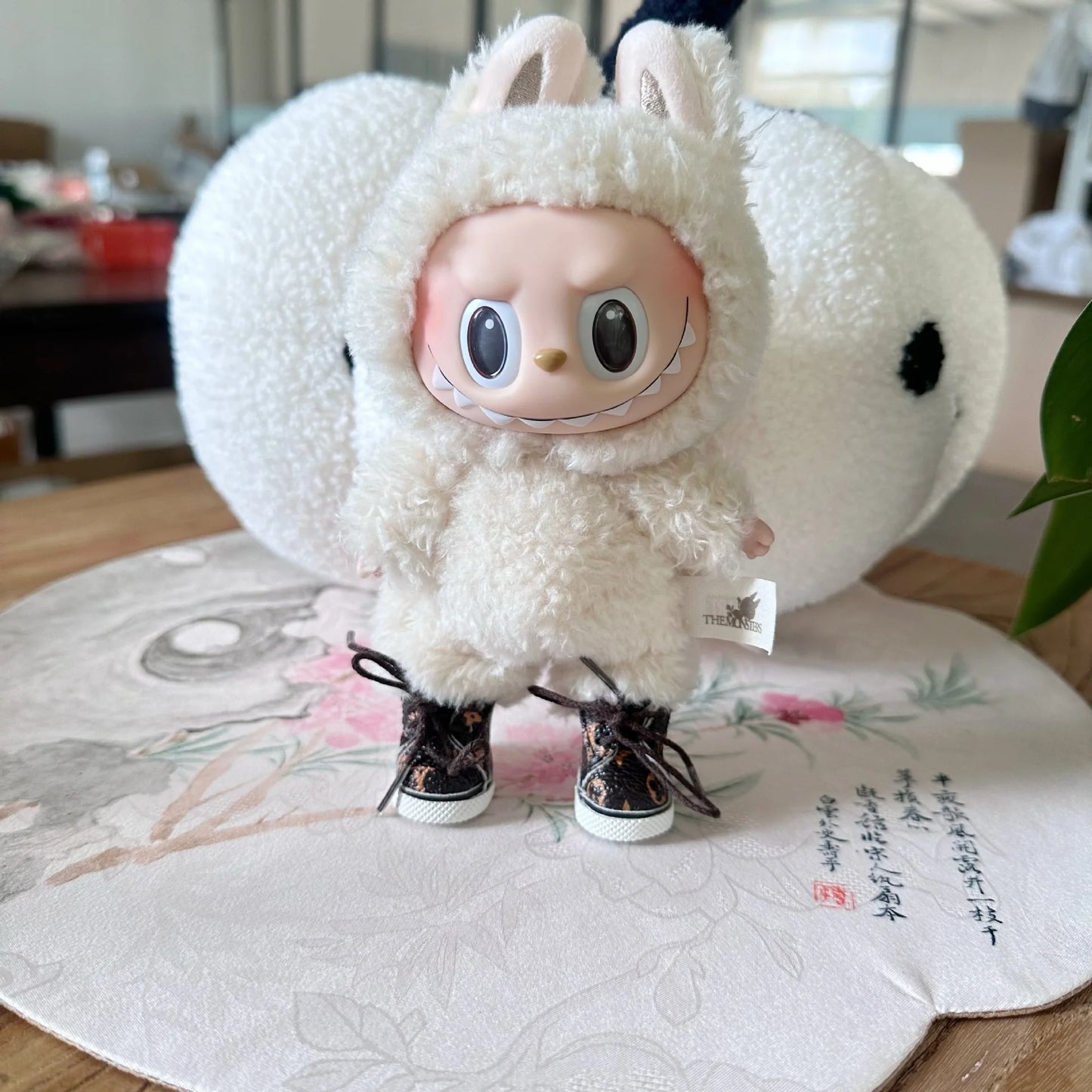 {SHOES} labubu 靴のみ ( 人形なし )