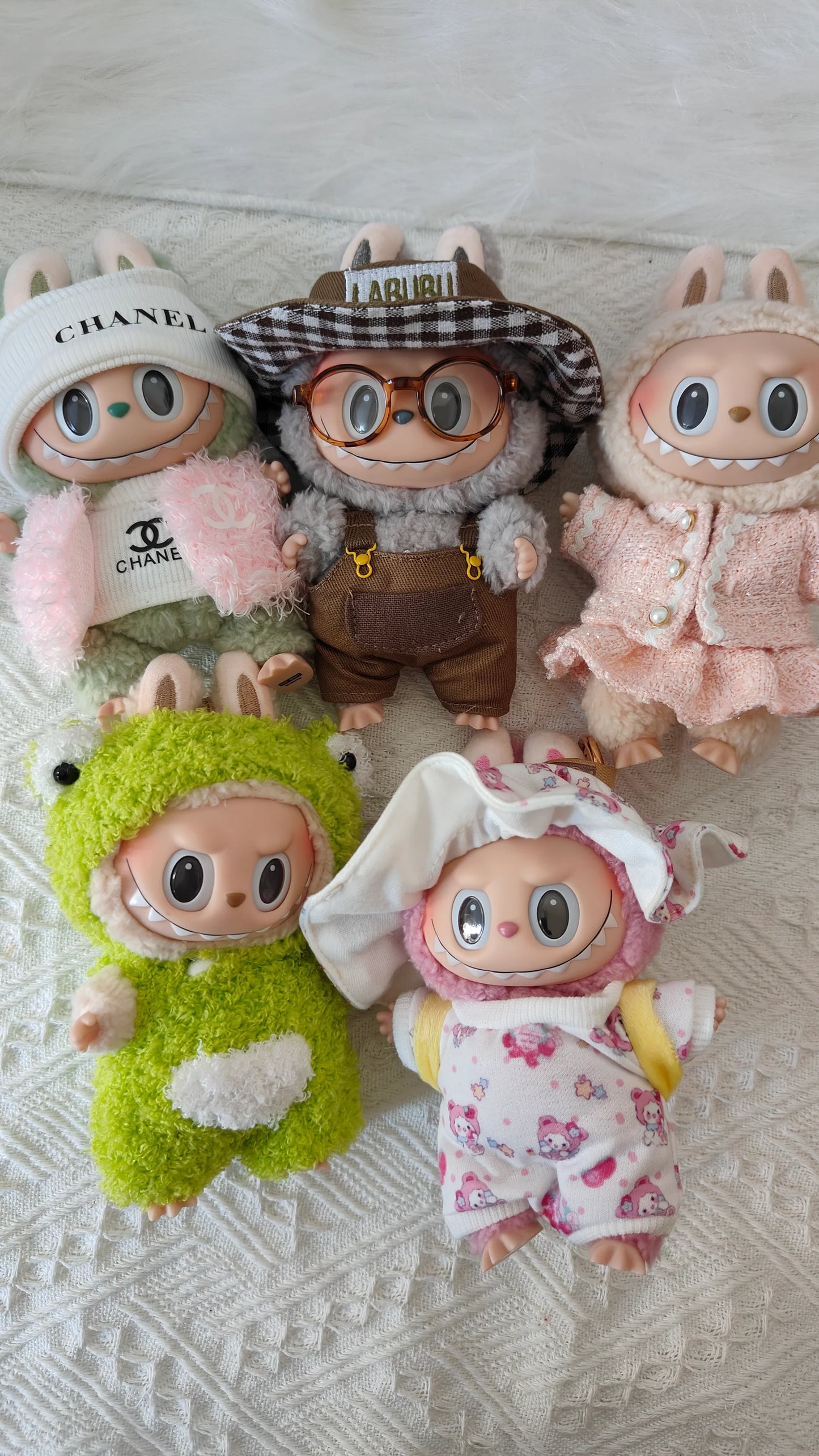ラブブ V2 THE MONSTERS— 座席を持つビニールプラッシュブラインドボックス